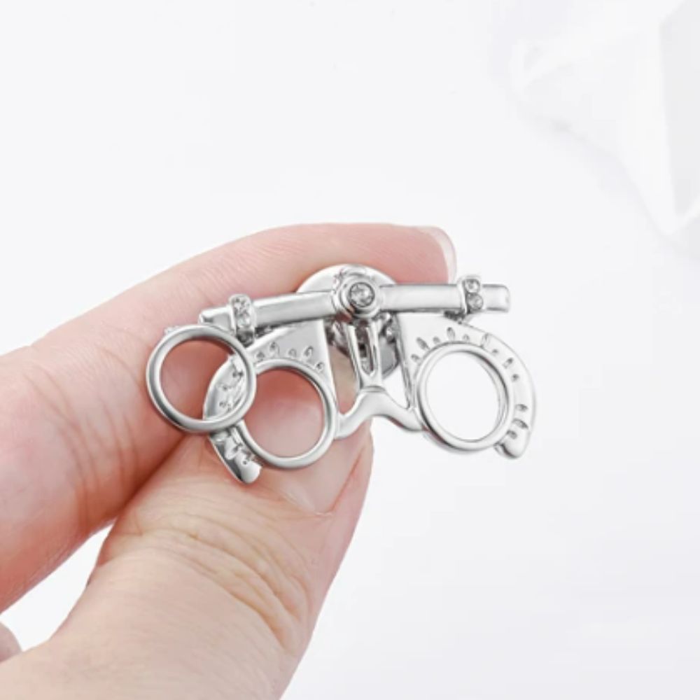 Брошь из цинкового сплава Офтальмологические очки