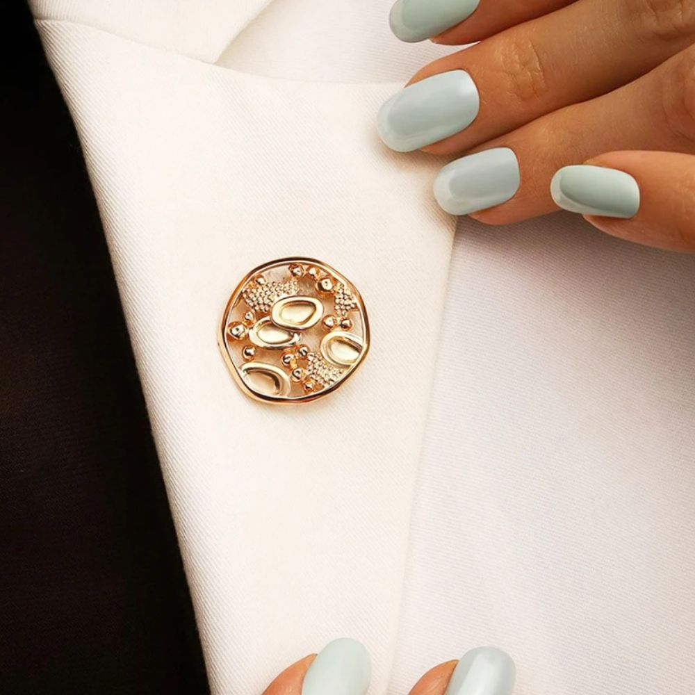 Брошь из цинкового сплава Молекулы крови