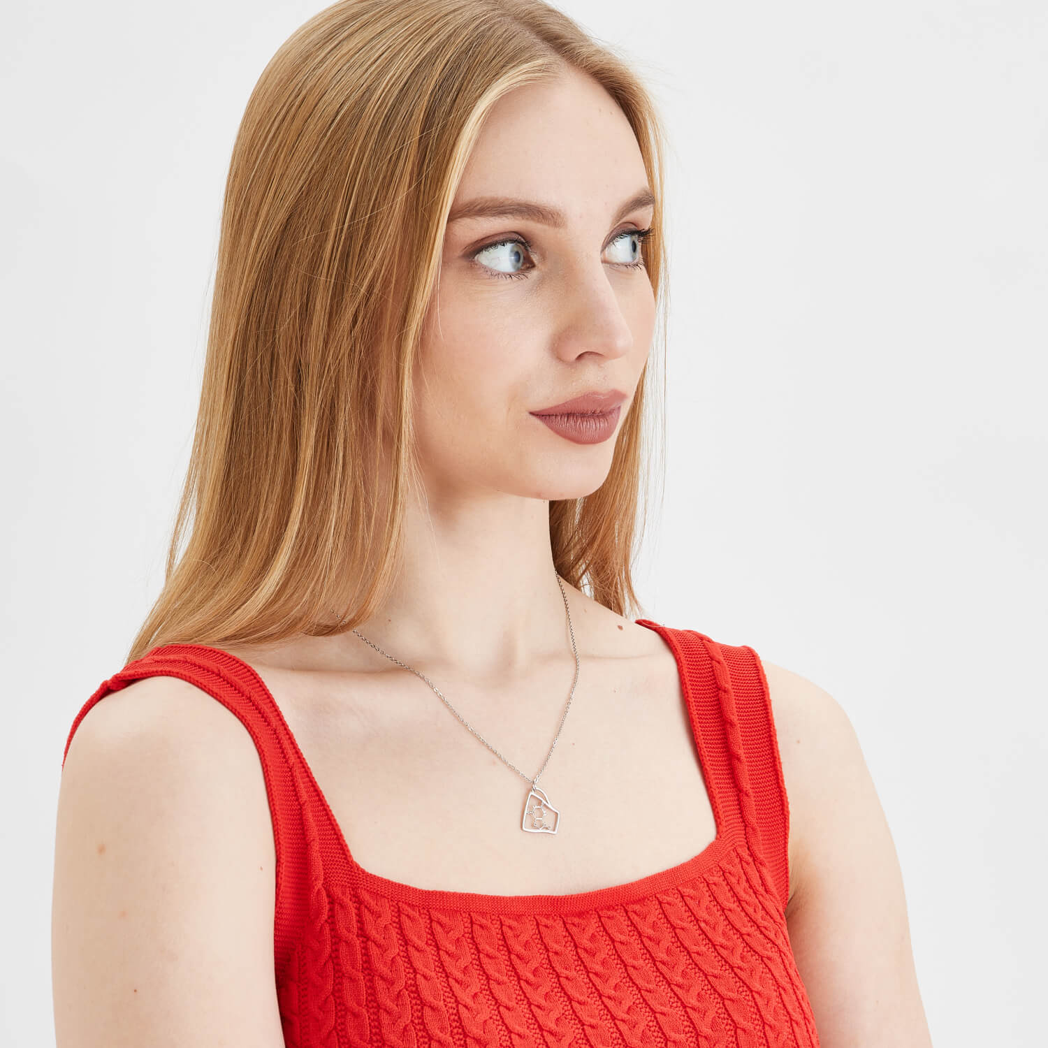 Колье Чашка с формулой