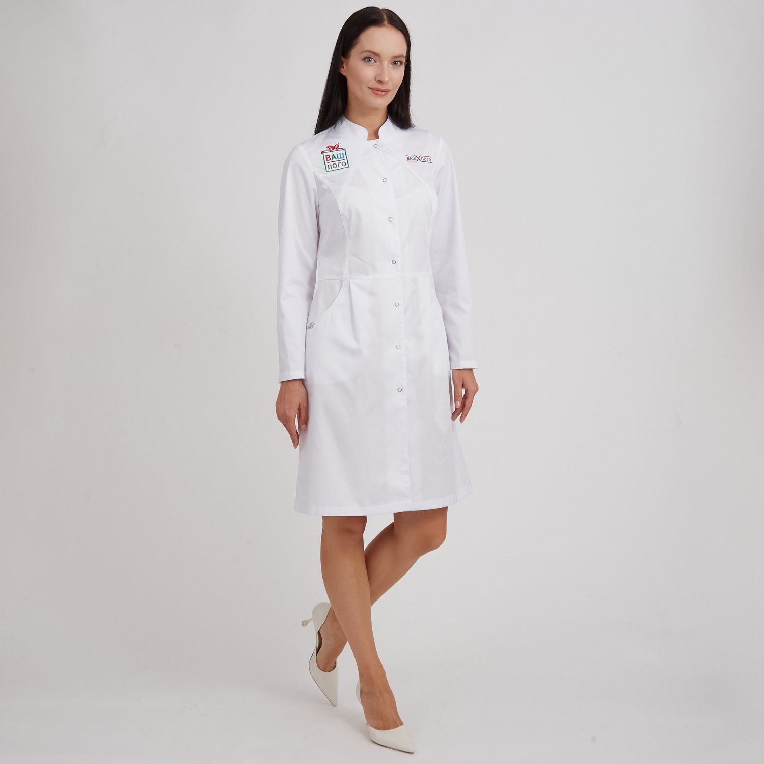 Женский медицинский халат с воротником-стойкой